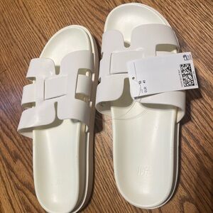 NWT H&M white sandals S10